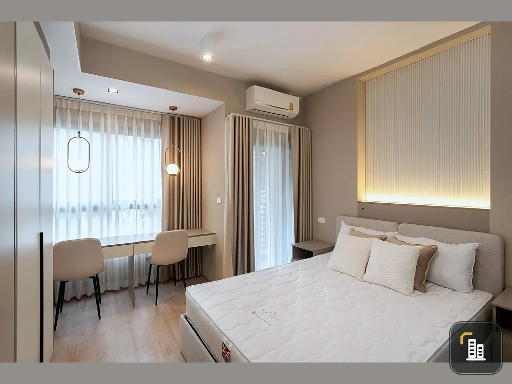 For rent: IDEO RAMA 9-ASOKE, beautifully decorated unit with full built-in furniture. Grab it while you can!