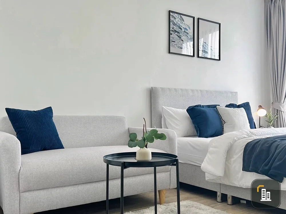 For rent: The Rich Rama 9-Srinakarin. Beautifully decorated unit with a coordinated color scheme. Fully furnished. Great location. Book now!