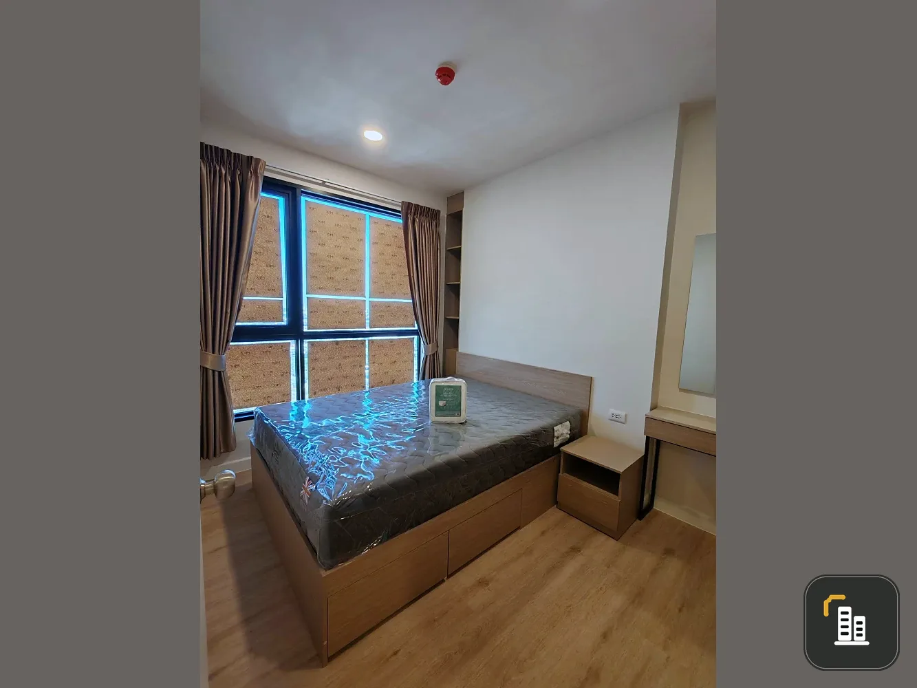 For rent: Xim Condo Rama 3 - Suksawat. Nice room on the 23rd floor with a great view. Fully furnished with appliances. Just bring your suitcase and mo