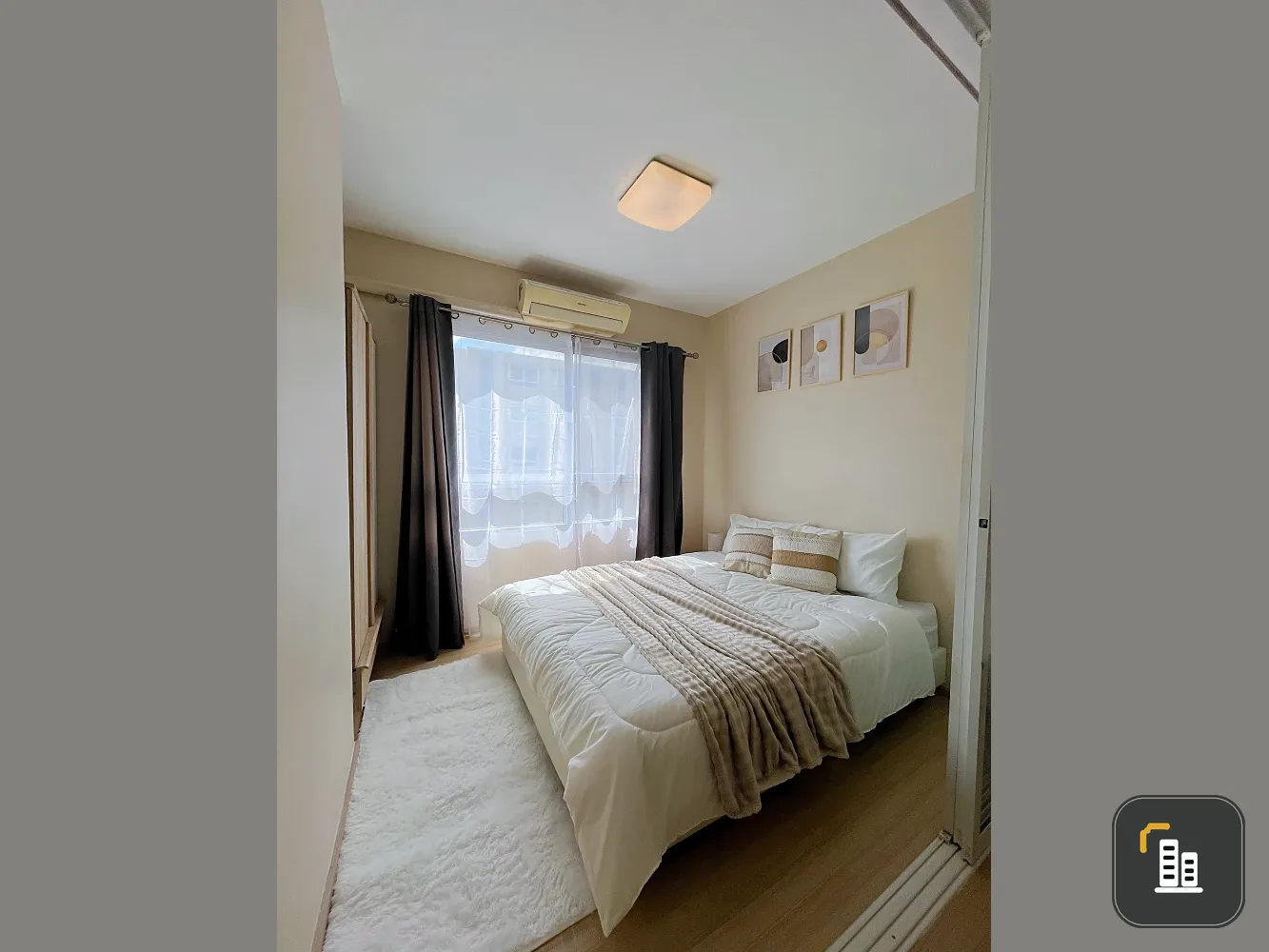 For sale or rent: Plum Condo Samakkhi. Beautifully decorated unit with a coordinated color scheme. Fully furnished; just bring your bags and move in!