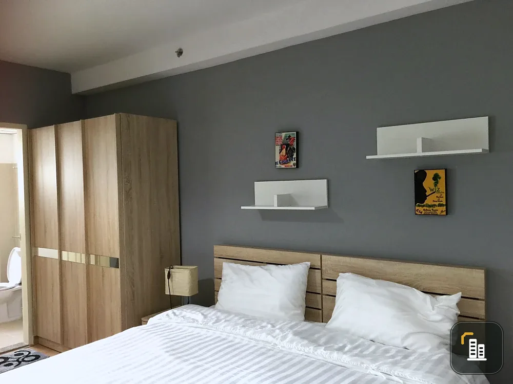For rent: Supalai Park Ekkamai-Thonglor. Nice unit on a high floor with good ventilation. Fully furnished and equipped with appliances. Book now!