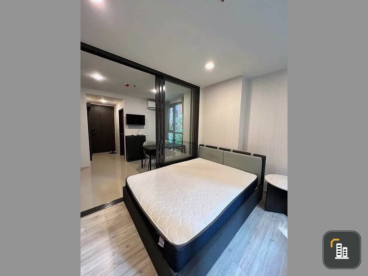 Selling XT Huai Khwang, "Corner Unit with project garden view." Extremely peaceful and private. You can't miss this!