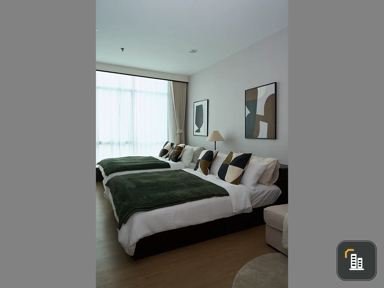 For rent: Baan Sathorn-Chaopraya. Large, airy, comfortable room with river view, good ventilation, quiet and private. You definitely need to book this
