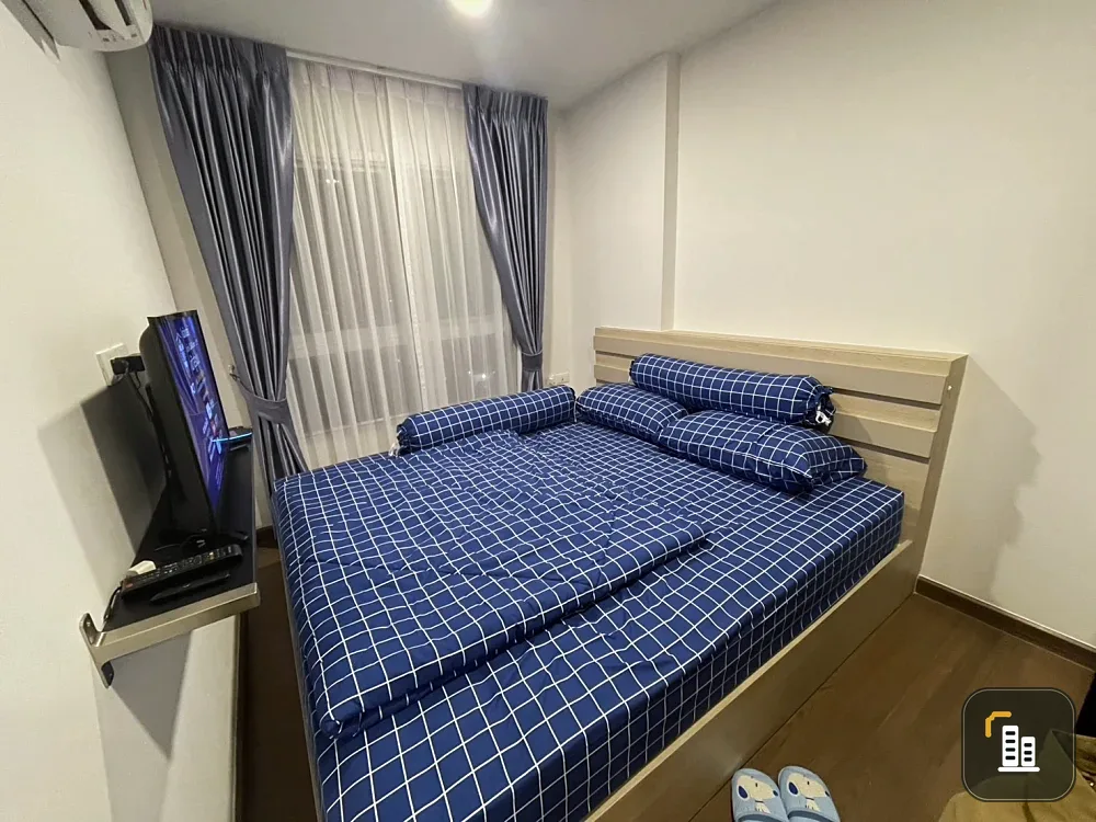 Selling a fully furnished, comfortable condo at Chewathai Hallmark Charan 13. Interested? Book now!