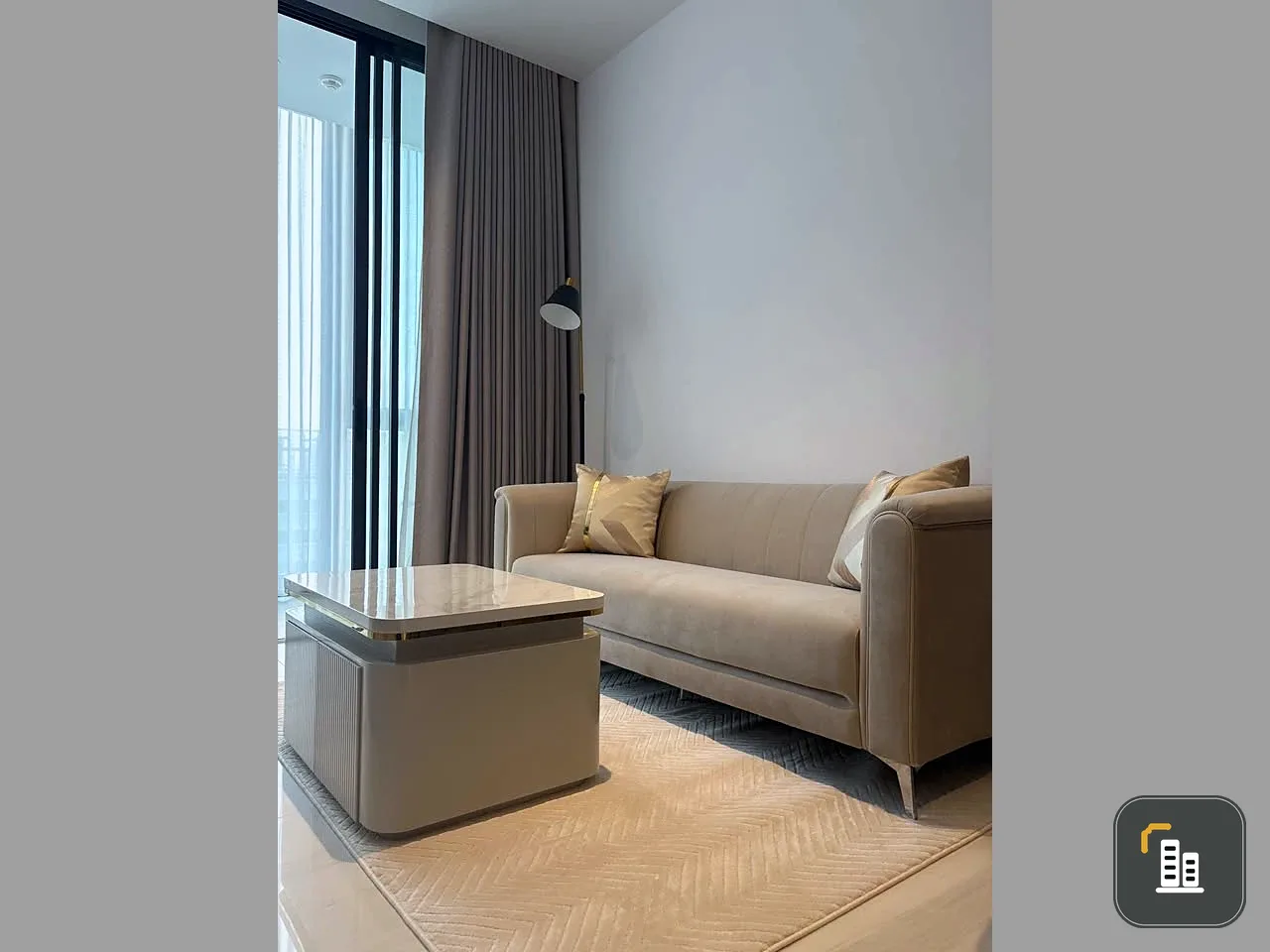 For rent: Supalai ICON Sathorn, spacious unit with high-quality built-in furniture. Don't miss out!