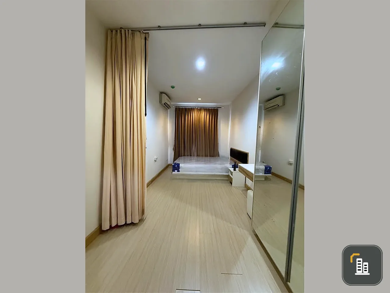 Selling The Privacy Rewadee 1-bedroom, 1-bathroom unit. Great location. Fully furnished. Book now!