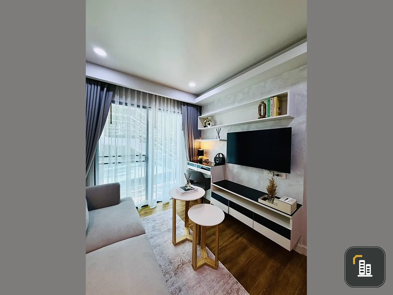 Selling a spacious and comfortable Dusit Grand Park condo with complete amenities. Book now!