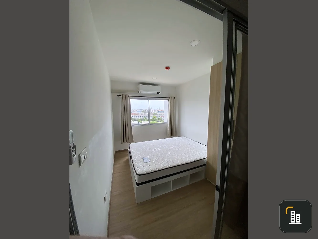 Selling Sena Kith BTS Saphanmai condo. Nice unit, fully furnished, low floor. Book now!
