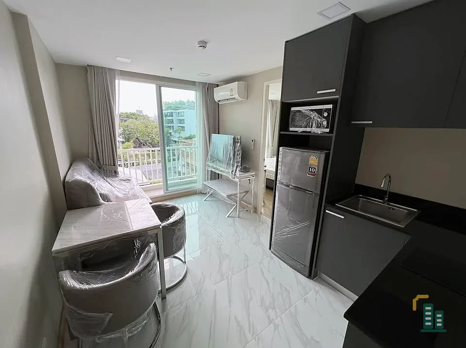 For rent: Bless Residence Ekkamai, corner unit with unobstructed skyline view, fully furnished, ready to move in.