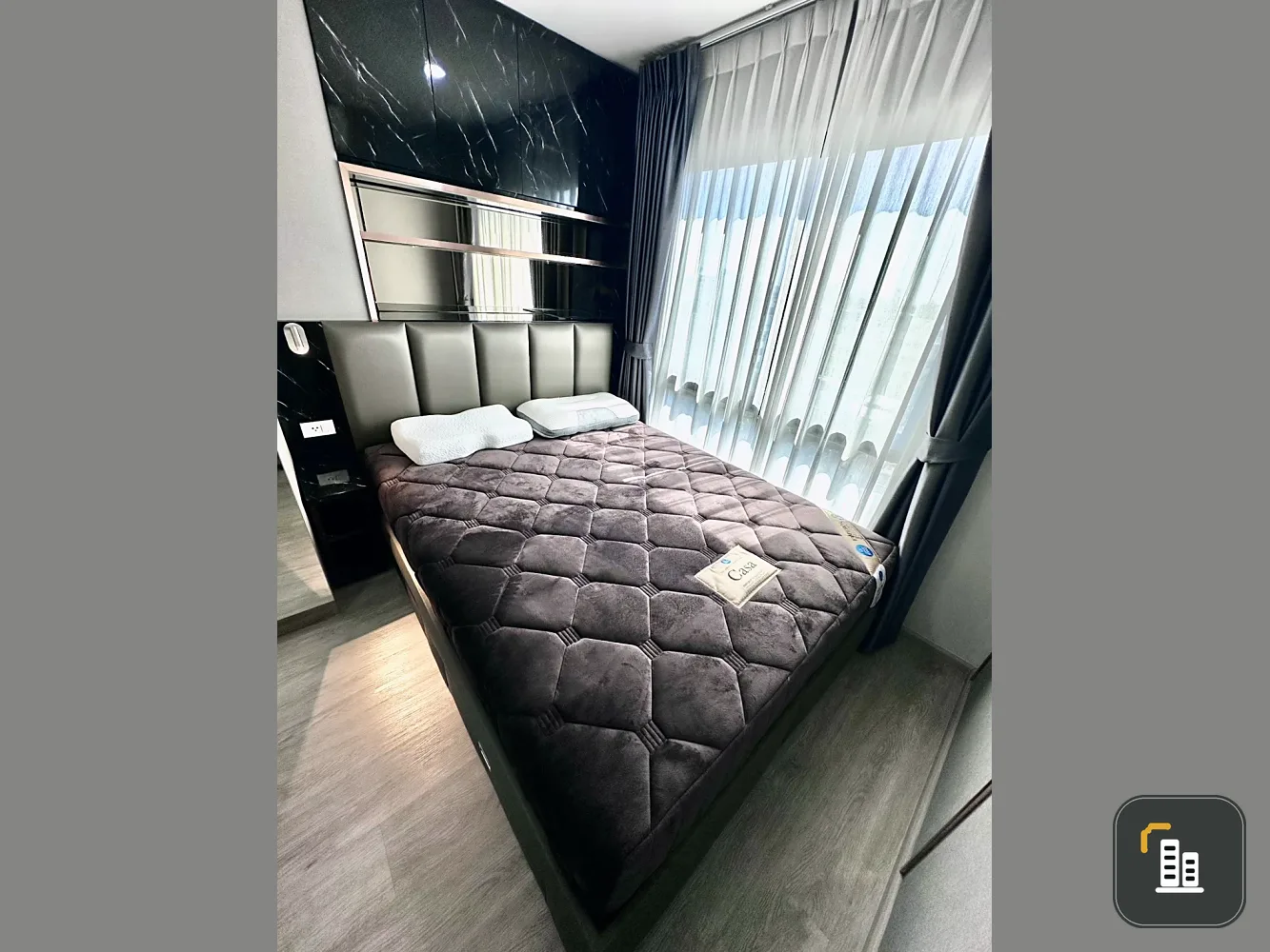 Selling Hi Condo Sukhumvit 93, corner unit. Headboard not adjacent to other units, unblocked view from the back. Fully furnished. Book now!