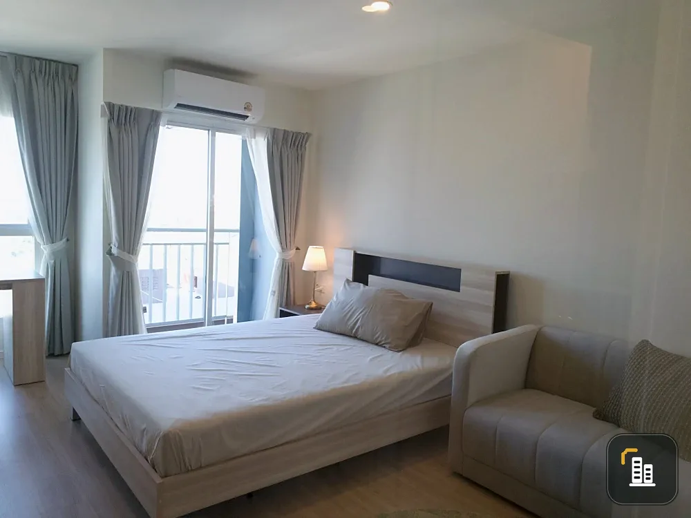 For rent: Lumpini Ville Chaengwattana-Pakkret Station, 11th floor. Good orientation, beautiful view, bright and airy. Fully furnished. Move in soon!