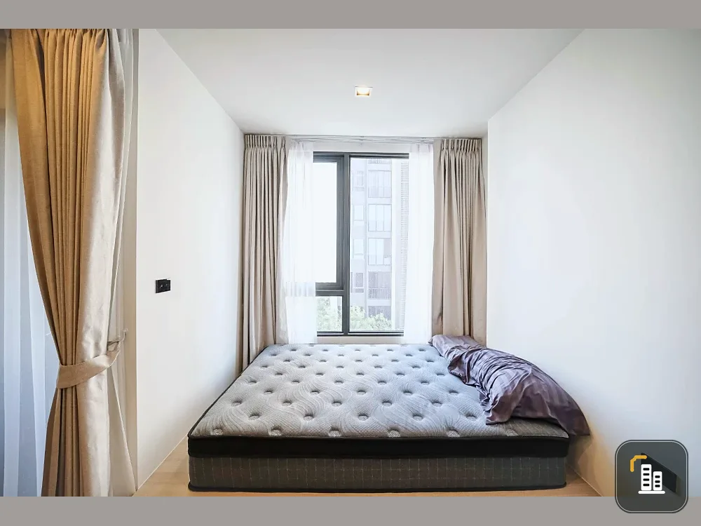 For rent: Reference Sathorn - Wongwianyai. Nice unit, high floor, good ventilation, fully furnished. Book now!