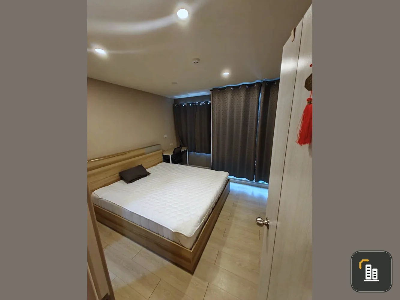 For rent: The Elegant Ladprao, 1 unit on the 8th floor. Excellent location, fully furnished, beautiful view. Book now!