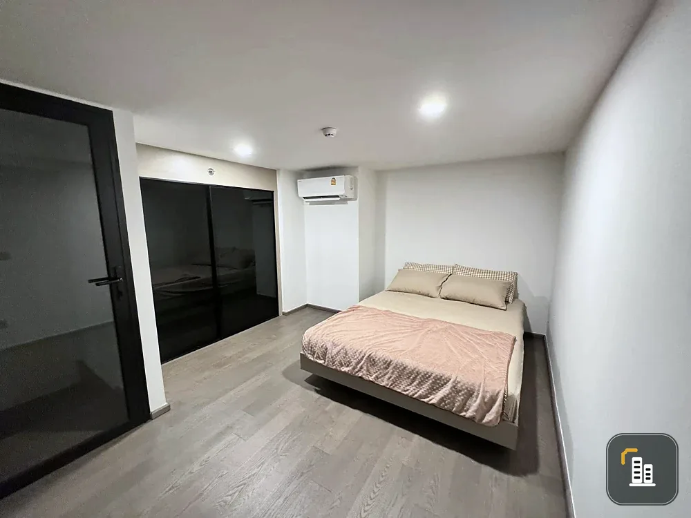 For sale/rent: Park Origin Ratchathewi Condo. Beautiful unit, great value within the project. Buy/reserve now!!