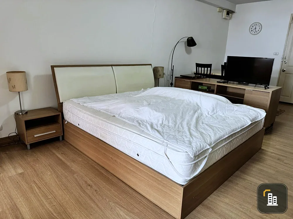 For rent: Supalai Park Srinakarin, studio room, 37 sq.m., 20th floor, fully furnished with appliances. Book now!