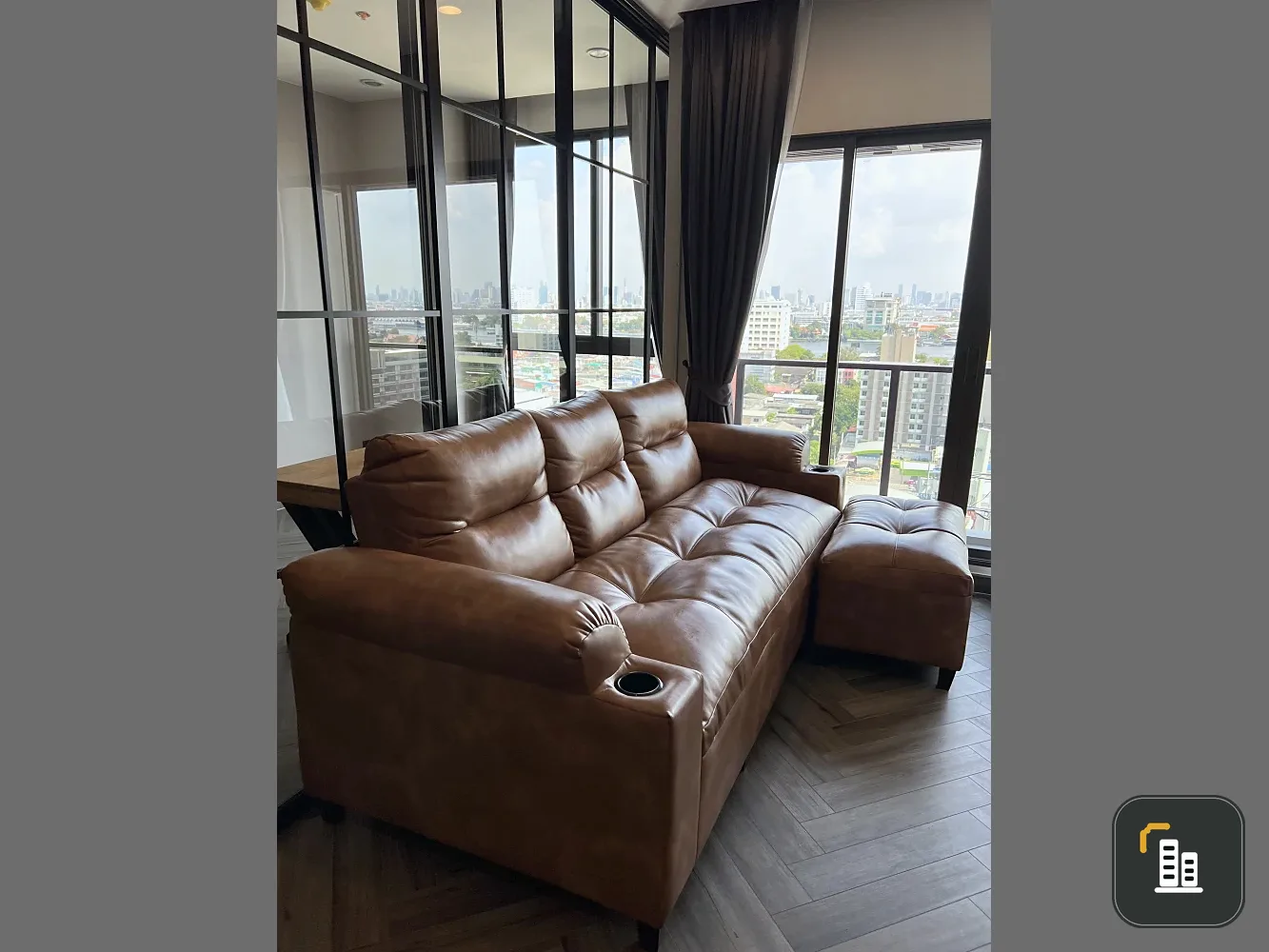 Urbano Ratchawithi for sale. Enjoy stunning views of the Rama VIII Bridge and the Chao Phraya River. Unobstructed, open view. Don't miss this opportun