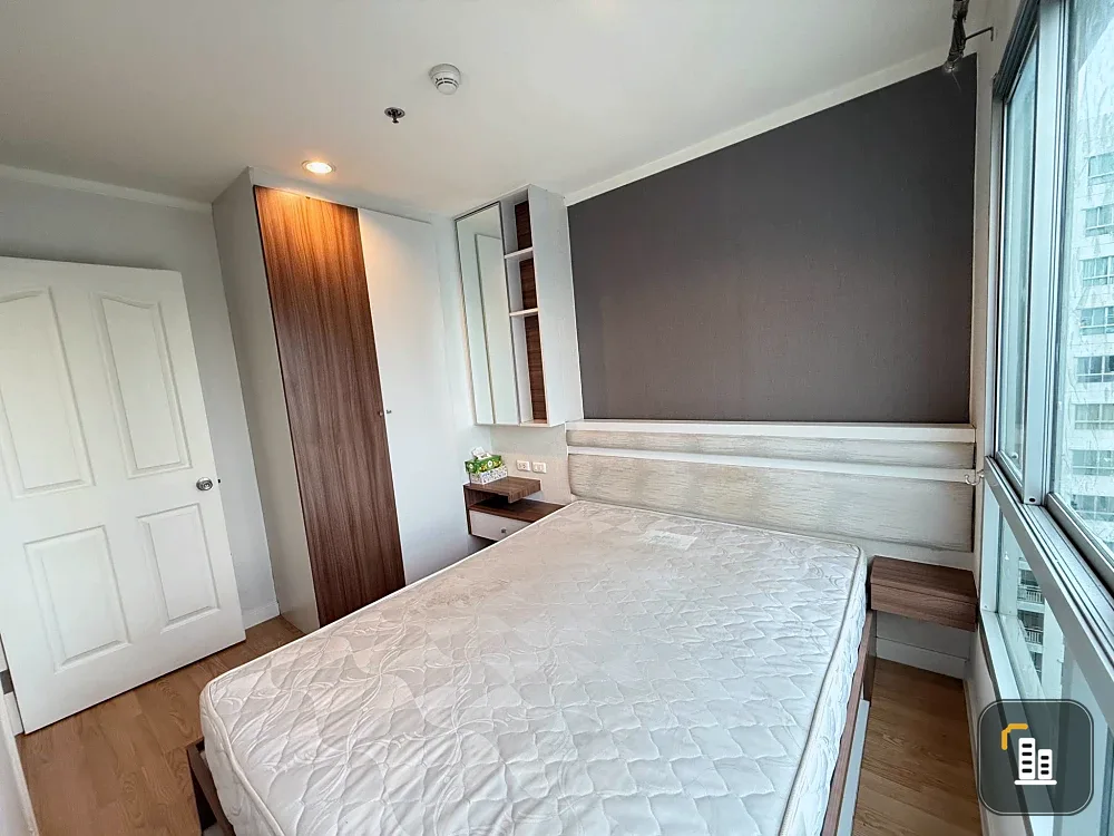Selling a Lumpini Ville Chaengwattana-Pakkret condo, 29th floor. High floor with great views. Amazing price! Own it today! Don't miss out!