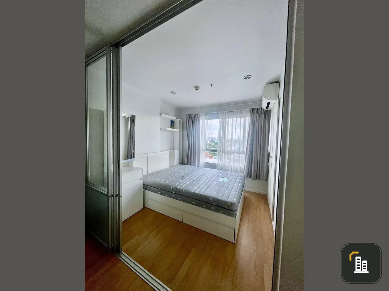 Selling rent two Lumpini Ville Prachachuen-Pongpetch 2 units on the 8th floor, fully furnished. Don't miss this great deal!