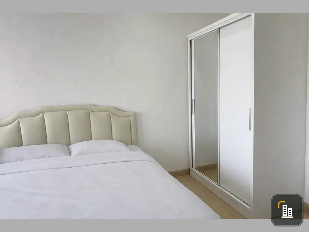For sale: Supalai Park Talat Phlu, 30th floor. Beautiful high-floor view of the BTS. Fully furnished with appliances as shown in the pictures.