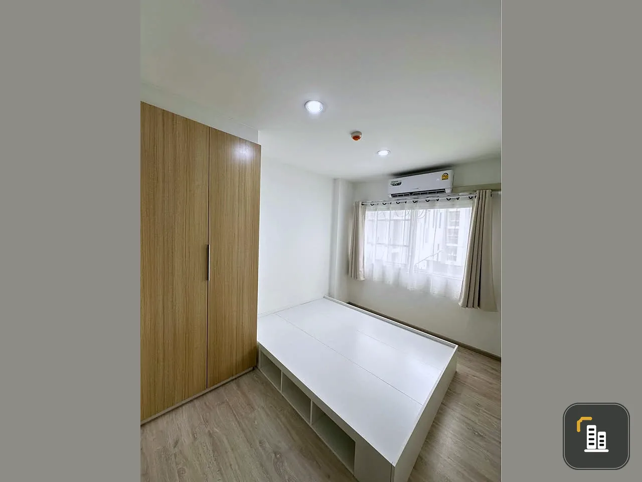 For sale: Sena Kit MRT-Bang Khae, 3rd floor (not too high), fully furnished, ready to move in.