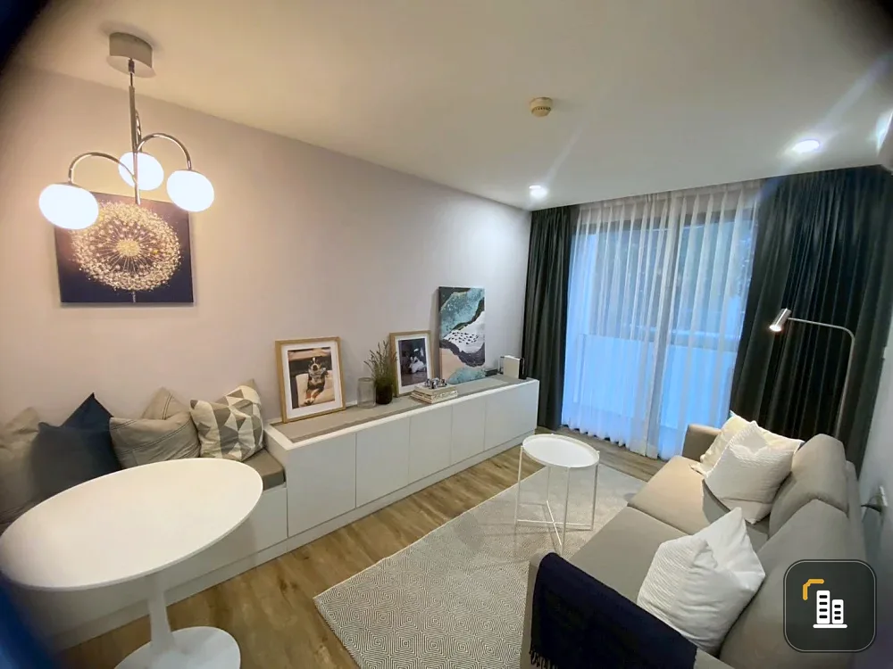 Selling Socio Reference 61, a spacious and comfortable room on the 2nd floor with easy access. Book now, don't miss out!+++