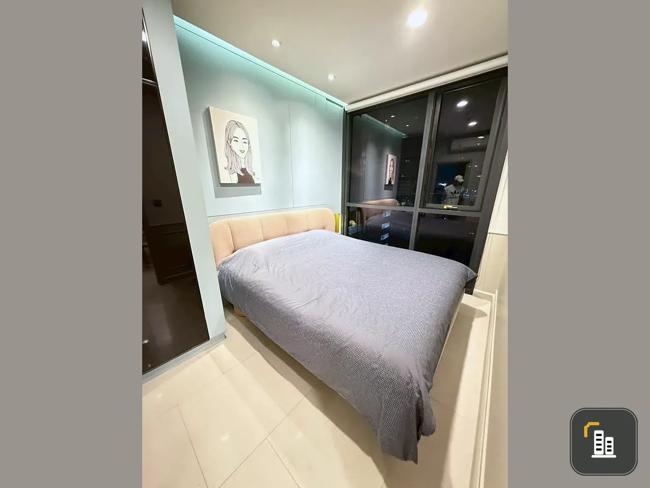 Selling Oka Haus Sukhumvit 36, 1 bedroom, 1 bathroom. Spacious room with ample usable space, fully furnished. Book now!