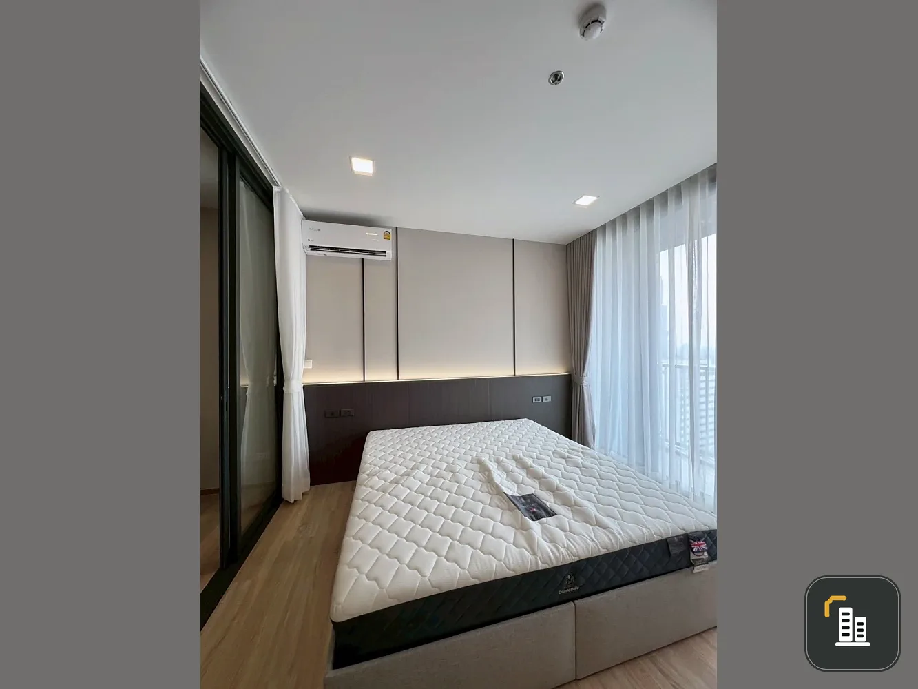 Condo for rent, XT Phayathai, ready to move in, 26th floor, unobstructed city view. Book now! Don't miss out!