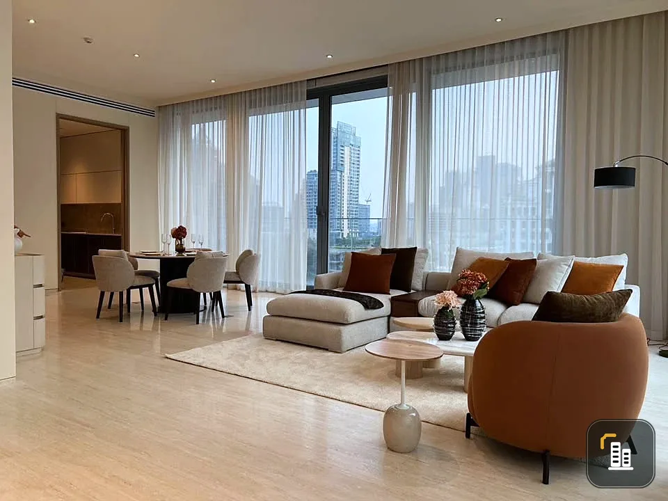 Spacious and fully furnished condo for rent at Scope Langsuan. Pets allowed. First come, first served.
