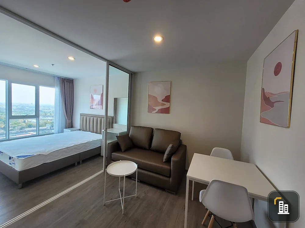 Condo for rent, Regent Home Bangna. Nice unit, fully furnished with appliances, 24th floor, pool view. Book now!
