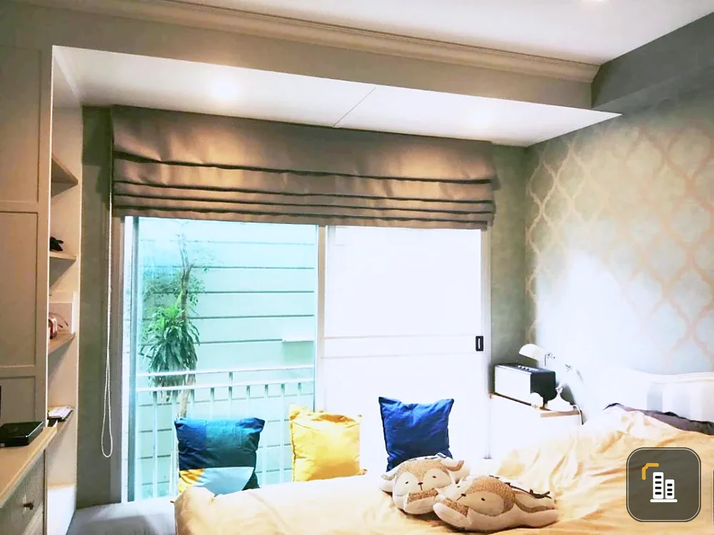 Selling a beautiful unit at The Seed Memories Siam. It's an English-style condo with impeccable craftsmanship, classic and warm, featuring carefully s
