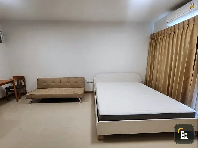 For rent: Supalai River Resort, Studio room with river view, 11th floor, spacious balcony perfect for relaxing. Don't miss out!