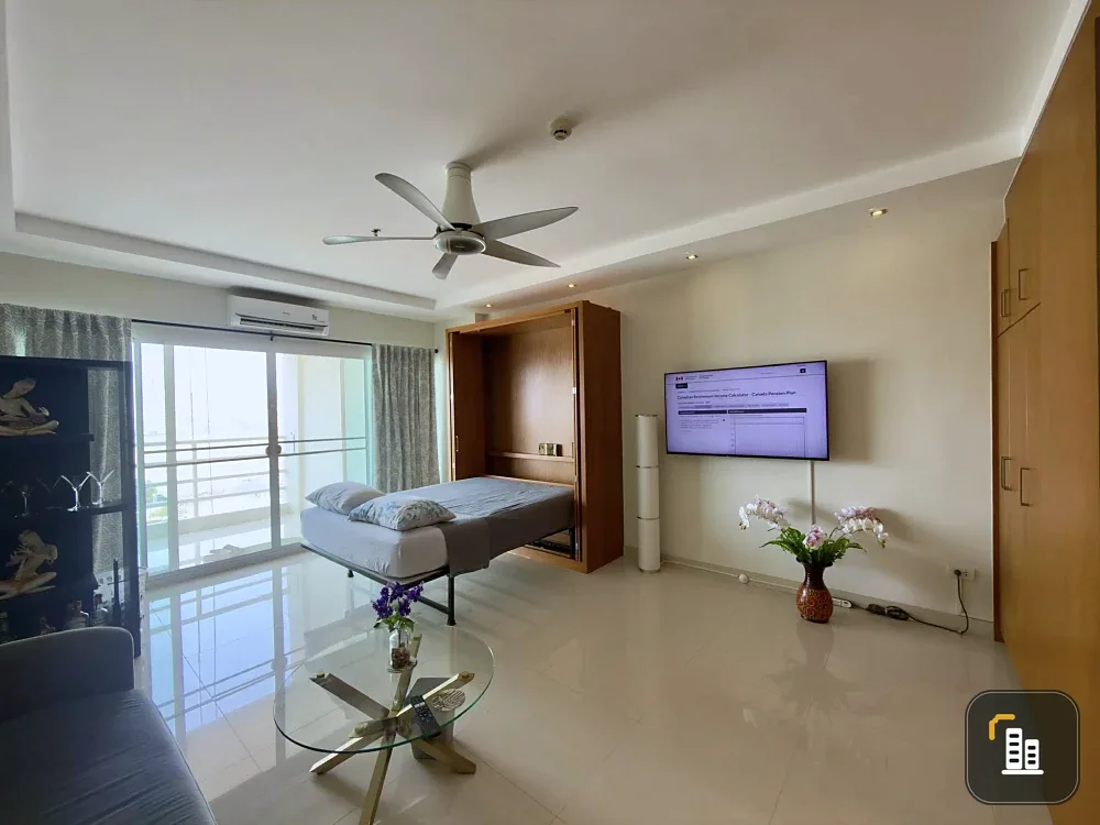 Selling View Talay Jomtien Condominium units 1-8. Ready to move in, high floors, sea view, spacious and comfortable. Book now!