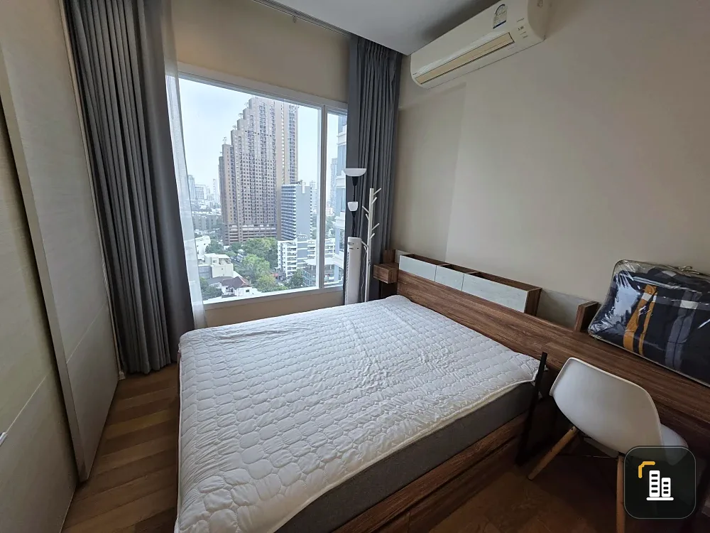 For rent: The Saint Residences, 30 sq.m., 14th floor, Building C. Comfortable and not hot. Don't miss out!
