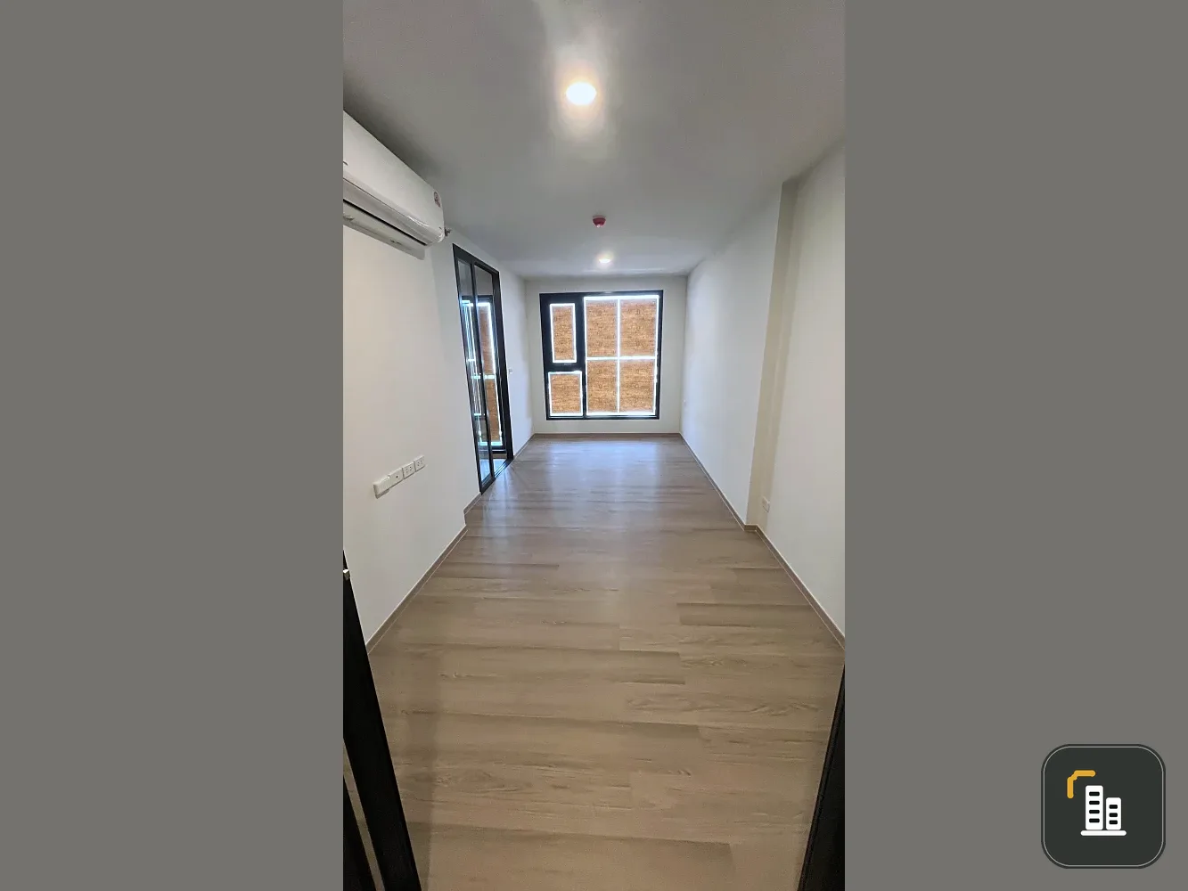 Selling down payment for Origin Play Bangkhunnon Triple Station, 11th floor. Great project, great place to live. Book now!