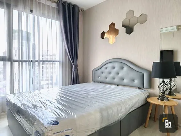 Life Sukhumvit 48 for sale. High floor unit, fully furnished, spacious. Book now!