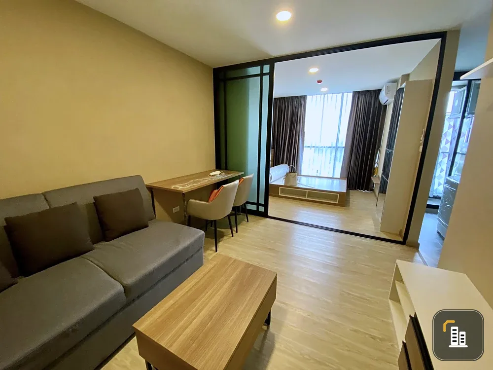 For sale or rent: Condo at THE CUBE SOUTH Chaengwattana 15/1. Nice unit, fully furnished with appliances. Just bring your suitcase and move in!