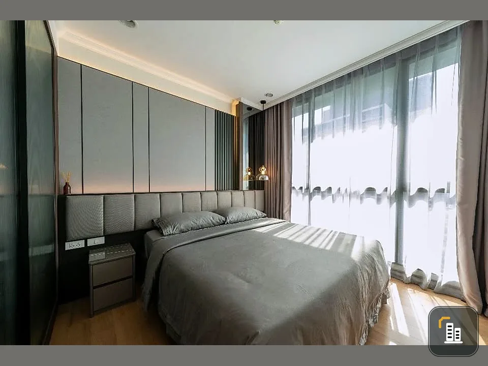 Selling Supalai Oriental Sukhumvit 39, a spacious, high-floor unit with excellent built-in interior and complete amenities. Book now!