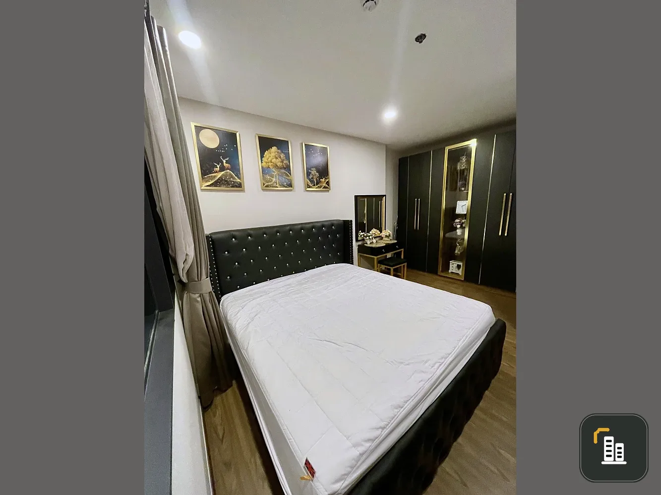 Selling Artisan Ratchada condo, ready to move in, fully furnished, high floor, great location. Book now!