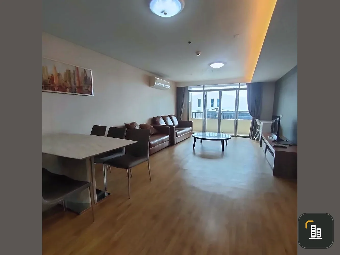 For sale: Siamese Nang Linchee, 3 bedrooms, 2 bathrooms, fully furnished with appliances. Don't miss this opportunity!