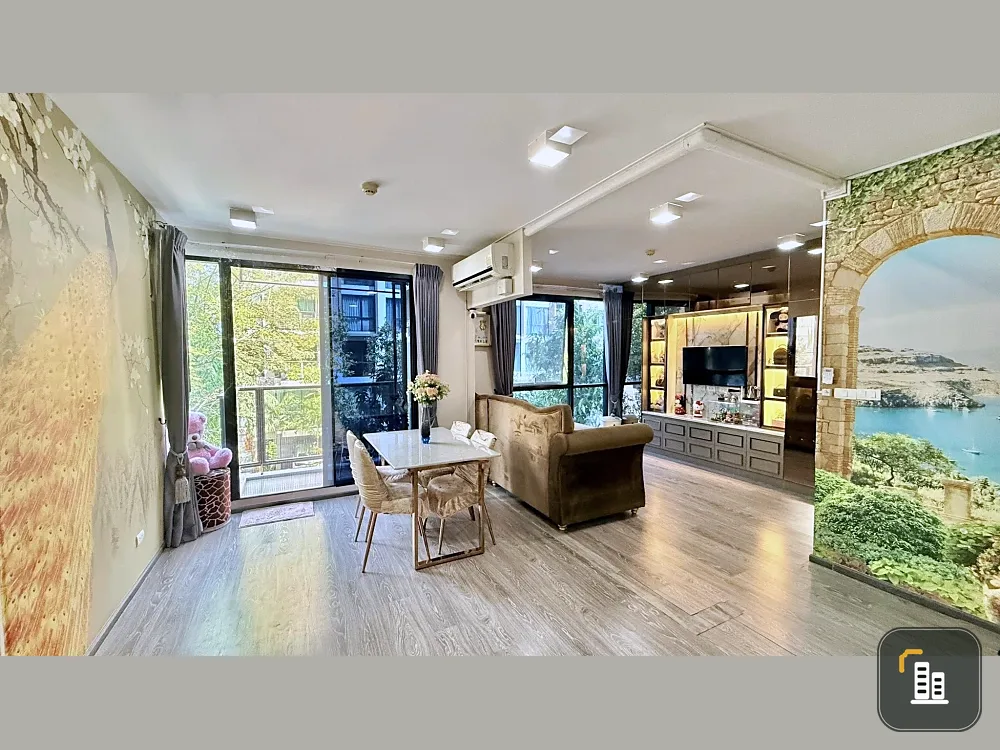 Selling Zelle Rattanathibet, a 52 sq m condo unit on the 3rd floor with a swimming pool view. Beautifully decorated with built-in furniture, ready to