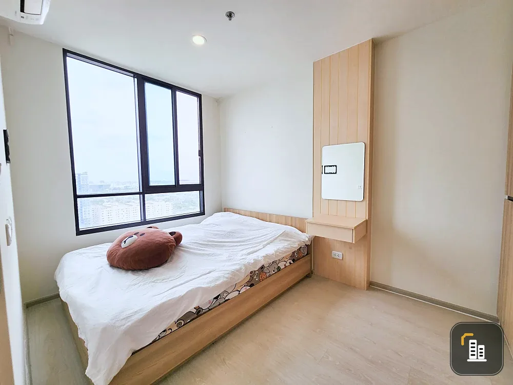For sale or rent: Nue Noble Chaengwattana, ready-to-move-in unit with complete amenities, 22nd floor with high-floor view, great price. Book now!