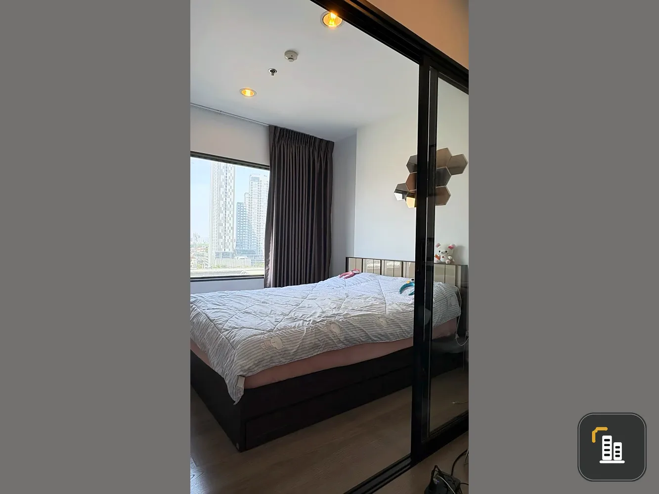 For rent: Aspire Sathorn - Taksin (Copper Zone), high floor unit, great ventilation, fully furnished. Book now!