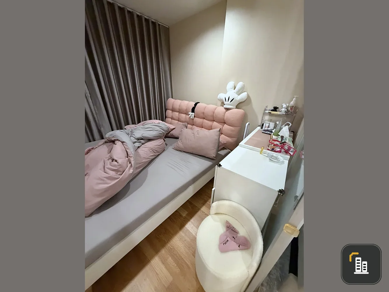 Selling a high-floor unit at Lumpini Park Phetkasem 98. Nice and fully furnished. Book now!