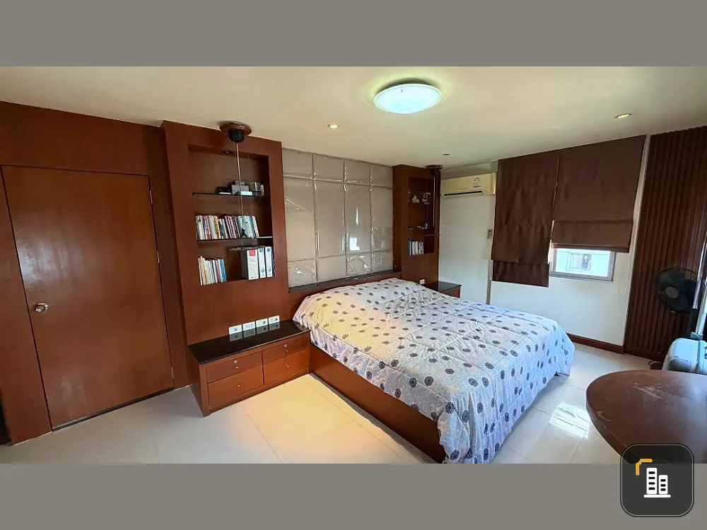 For sale or rent: Fortune Condo Town, 6th floor. Spacious room with excellent in-room amenities and full built-in furniture. A must-see!