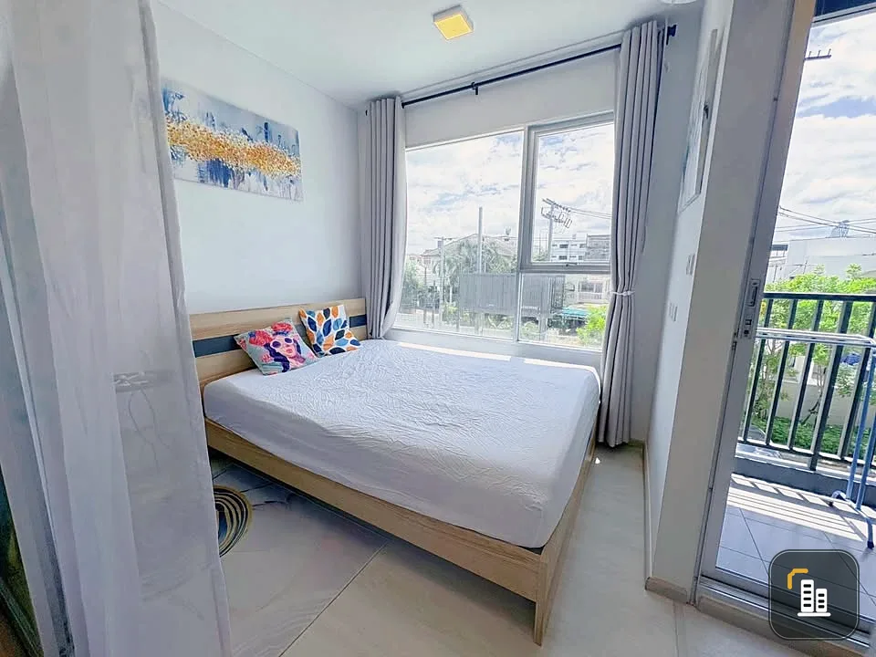 For sale or rent: Plum Condo Sukhumvit 62. Fully furnished and equipped, offering a warm and inviting atmosphere.