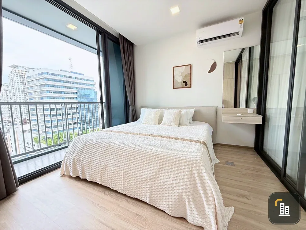 XT Phayathai for rent, north-facing unit, great location, fully furnished with complete amenities. Don't miss out!
