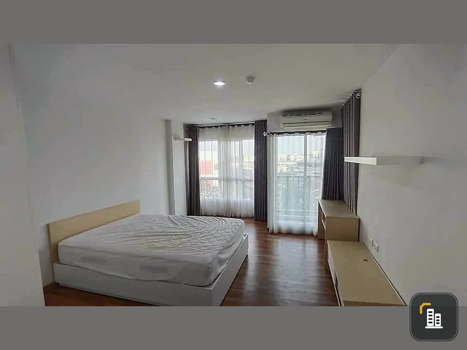 Selling a 1-bedroom unit at Miami Bangpu, 5th floor, fully furnished with appliances. Book now!