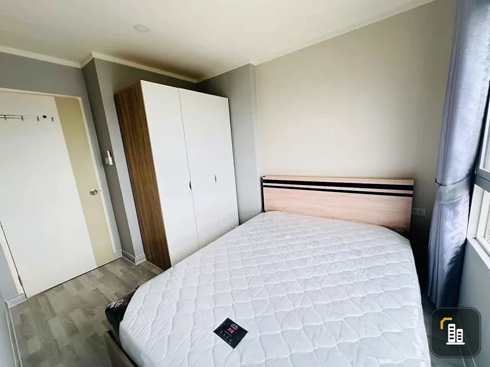 For rent: Lumpini Ville Sukhumvit 76 - Bearing Station, 2 units on the 8th floor. Excellent location. Fully furnished. Book now!