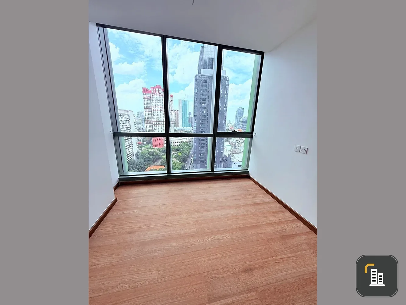Selling Wish Signature Midtown Siam unit. Spacious, airy, and with great views. Book now! Limited time offer.