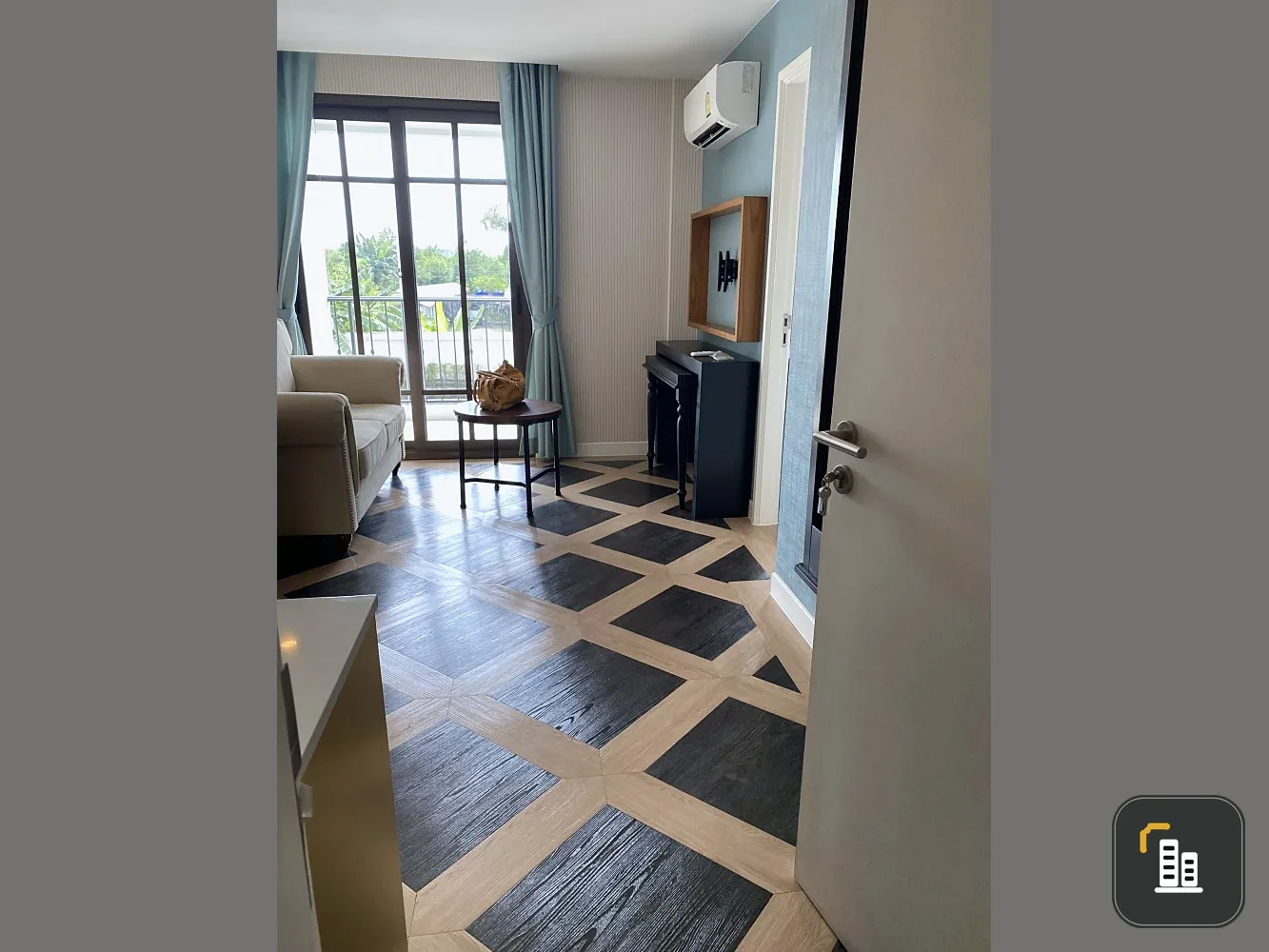For rent: Espana Condo Resort Pattaya (Jomtien), 2nd floor. Spacious room, fully furnished with appliances. Don't miss out!